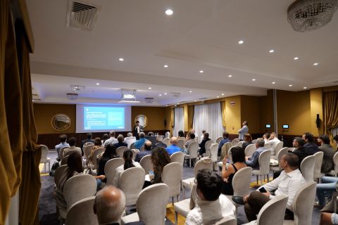 La sala con i partecipanti all'evento Power Quality