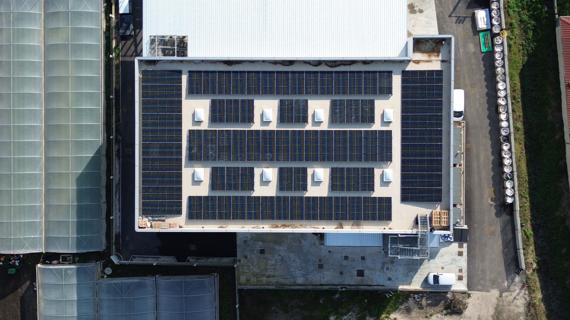 Impianto fotovoltaico industriale 150 kWp su copertura — Riviera Energia